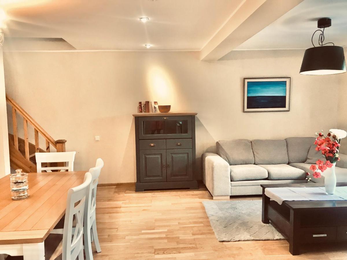 Cozy City Penthouse Apartment, Free Parking Tallinn Exteriör bild