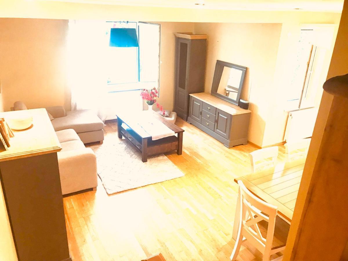 Cozy City Penthouse Apartment, Free Parking Tallinn Exteriör bild
